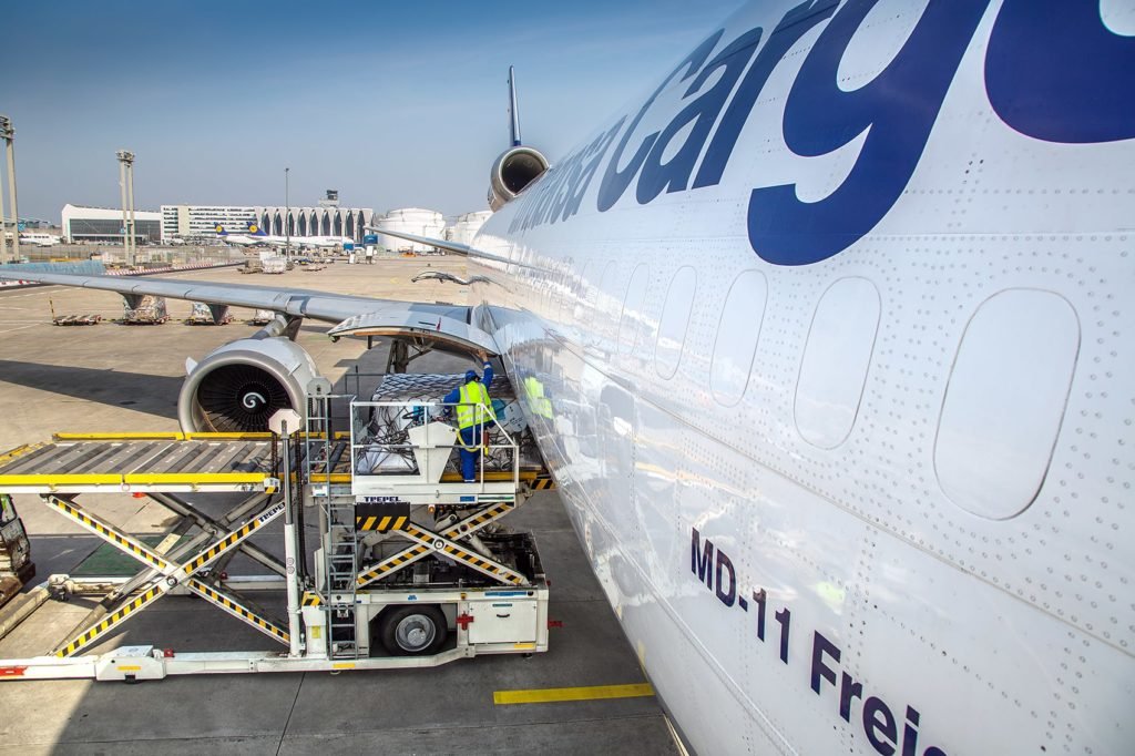 Lufthansa Cargo closes 2017 financial year with excellent result
