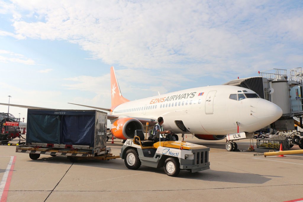 Eznis lands at Hactl