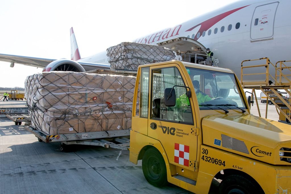 Austrian Airlines Converts Passenger Aircraft to Freighters
