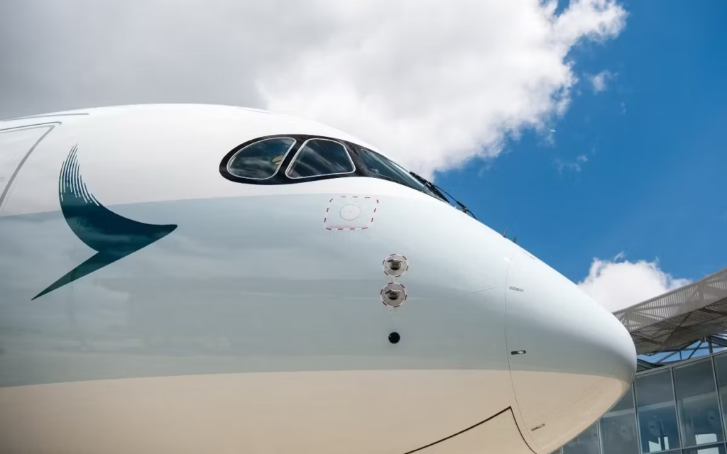 Cathay Pacific Suspends A350 Flights for Inspection; Other Airlines Await Rolls-Royce Guidance