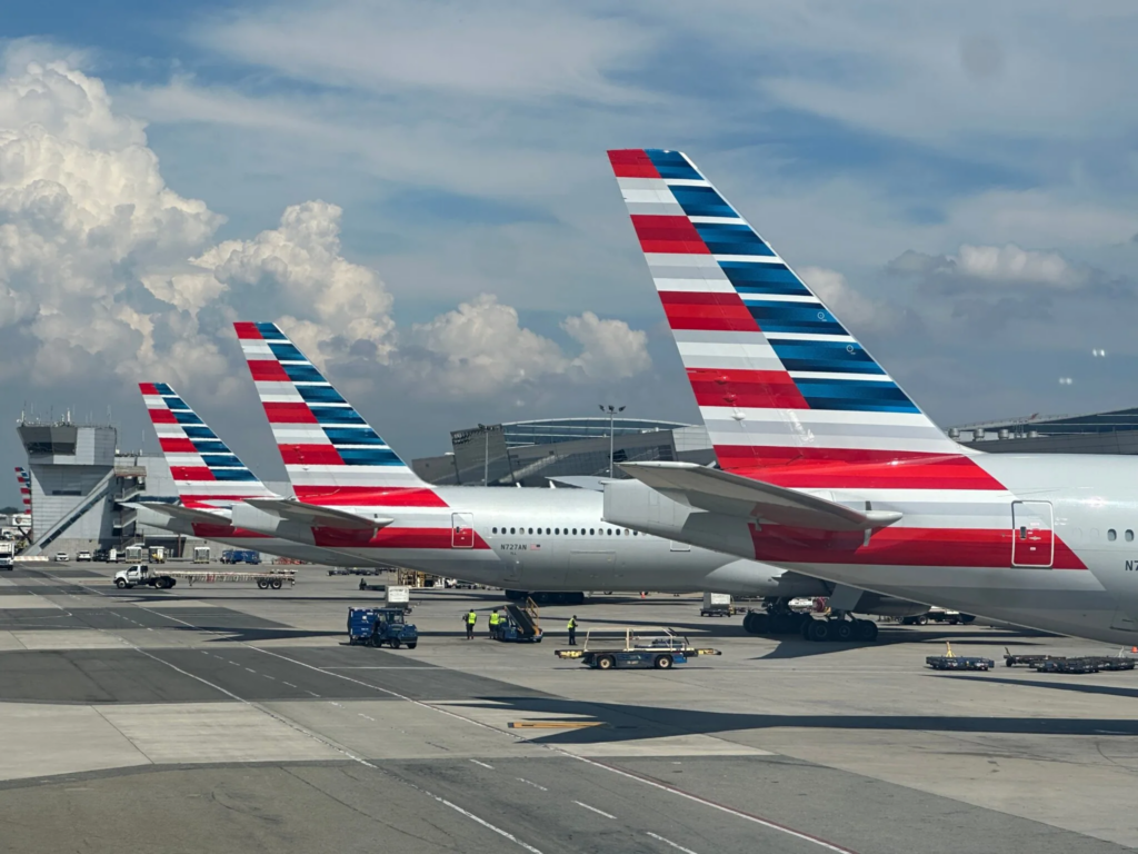 American Airlines resumes flights after brief grounding ahead of busy Christmas travel