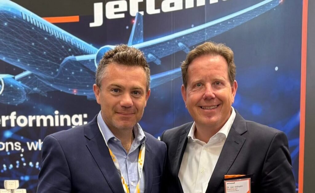 New contract extensionWestJet Cargo relies on Jettainer as long-term ULD management partner