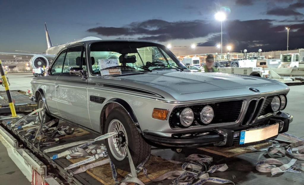 Lufthansa Cargo Transports Rare 1972 BMW Oldtimer to Japan