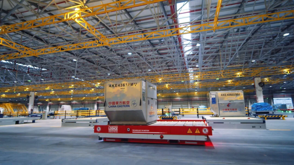 China Eastern Air Logistics Deploys High-Capacity AGVs at Shanghai Pudong
