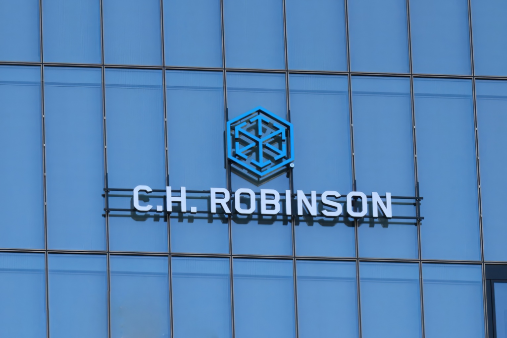 CH Robinson Faces Q4 Air Forwarding Pressure as Front-Loading and Trade Shifts Weigh on Profits