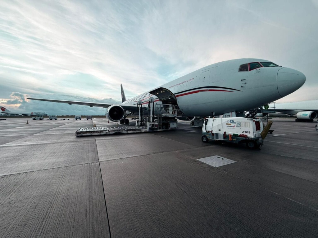 160 Tonnes of Live Lobsters Airlifted into Europe via Liege Airport for Holiday Season Demand