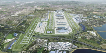 Heathrow Third Runway Debate Intensifies as GMB Calls for Construction to Begin