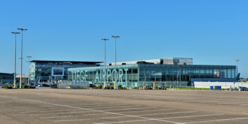 Liege Airport cargo volumes dip 0.1% in Q3 as EU parcel charge weighs on growth