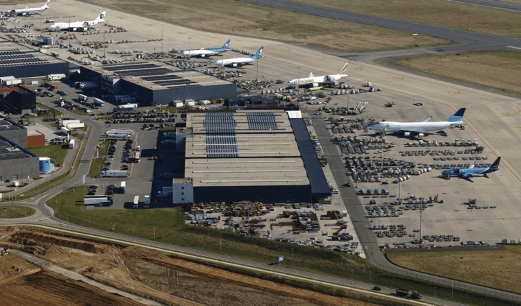 Liège Airport handles more than 10,000 tonnes of pharmaceutical cargo bound for Chicago