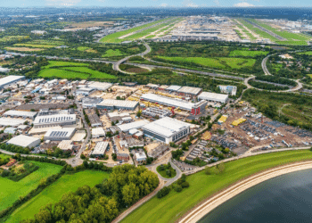 Davies Turner Acquires 130,000 sq ft Logistics Hub Near Heathrow for New Air Cargo Headquarters