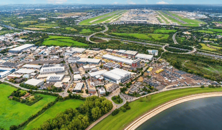 Davies Turner Acquires 130,000 sq ft Logistics Hub Near Heathrow for New Air Cargo Headquarters